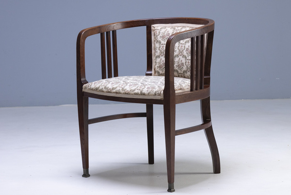 Elegant Art Nouveau seating - table and two armchairs, two stools -, around 1910